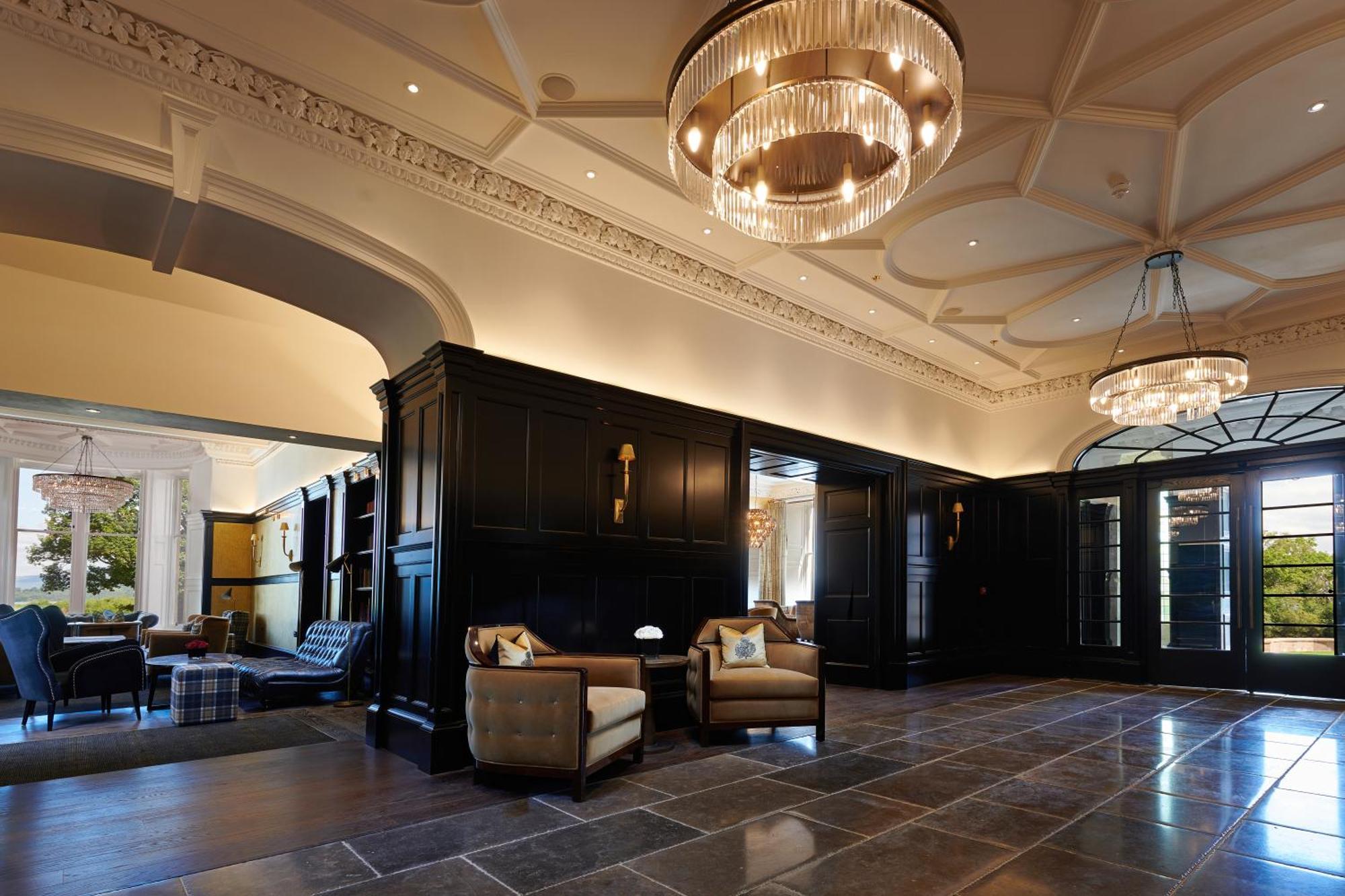 Cameron House On Loch Lomond Алекзандрия Экстерьер фото The hotel's lobby